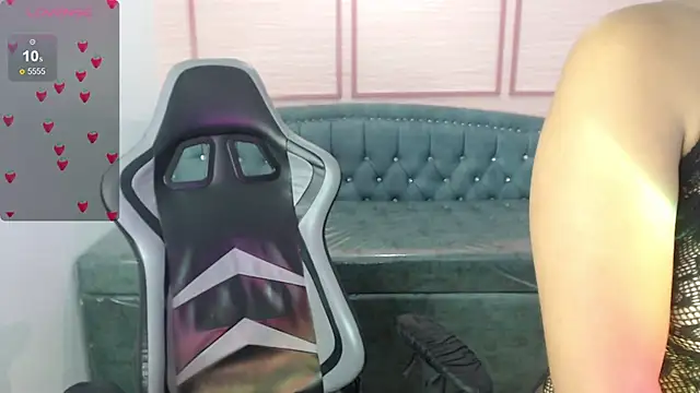 alexa romero t online show from November 11, 2025, 12:44 pm