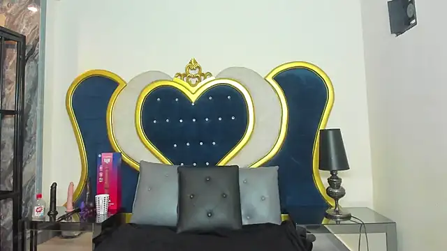 NovaMichel online show from November 8, 2025, 11:14 am