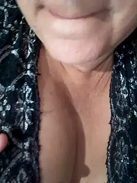 Sandra42 online show from November 24, 2025, 1:11 pm