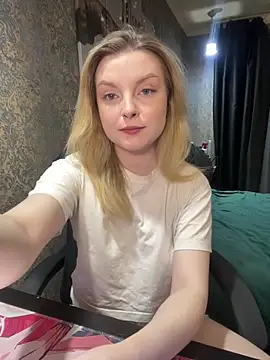 Lina ly online show from March 22, 2025, 2:03 pm