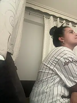 Snapshot of Veronica_vato chatting on March 14, 2025, 9:46 am Veronica vato online show from March 14, 2025, 9:46 am