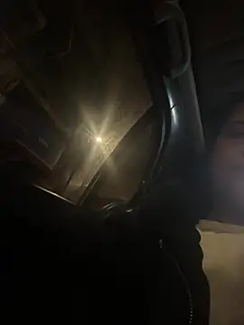 Snapshot of Veronica_vato chatting on March 13, 2025, 12:05 am Veronica vato online show from March 13, 2025, 12:05 am