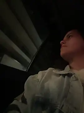 Snapshot of Veronica_vato chatting on March 17, 2025, 6:42 pm Veronica vato online show from March 17, 2025, 6:42 pm