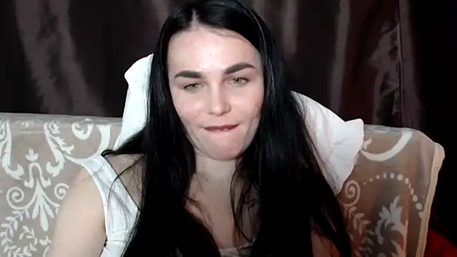 Silviaa online show from March 12, 2025, 10:39 pm