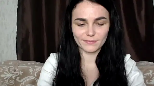 Silviaa online show from March 4, 2025, 10:05 pm