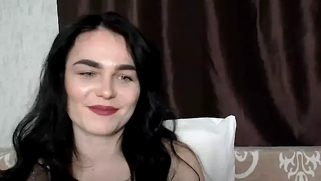 Silviaa online show from March 10, 2025, 6:12 pm