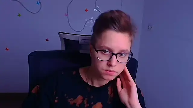 Bella Swannn online show from March 5, 2025, 3:18 pm