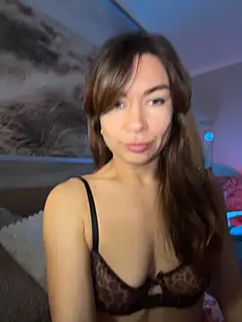 Mary Kiitty online show from April 9, 2026, 11:05 am