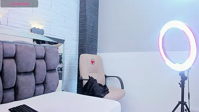 jade heartt online show from March 17, 2025, 10:19 pm