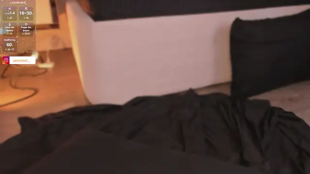 Snapshot of Violeta-Marquez chatting on November 30, 2025, 3:24 pm Violeta-Marquez online show from November 30, 2025, 3:24 pm