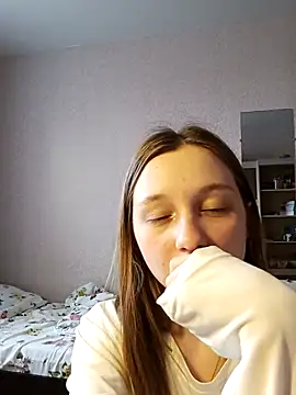 Snapshot of Bonechka chatting on March 18, 2025, 11:33 am Bonechka online show from March 18, 2025, 11:33 am