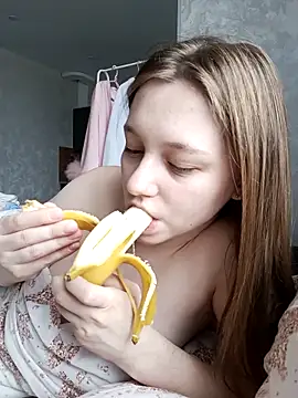 Snapshot of Bonechka chatting on November 14, 2025, 7:23 am Bonechka online show from November 14, 2025, 7:23 am