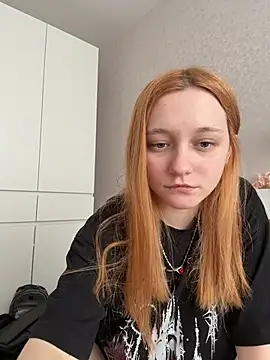 Snapshot of Bonechka chatting on May 14, 2026, 7:27 am Bonechka online show from May 14, 2026, 7:27 am