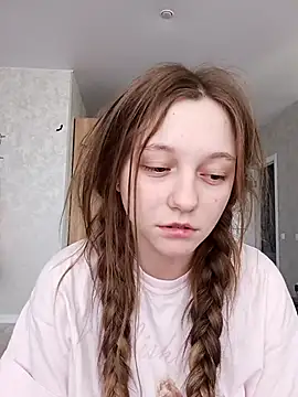 Snapshot of Bonechka chatting on October 31, 2025, 7:49 am Bonechka online show from October 31, 2025, 7:49 am