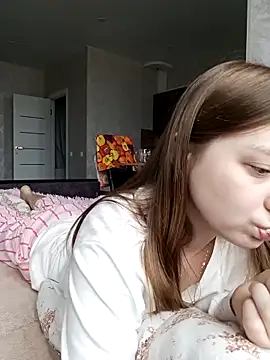 Snapshot of Bonechka chatting on October 17, 2025, 7:44 am Bonechka online show from October 17, 2025, 7:44 am