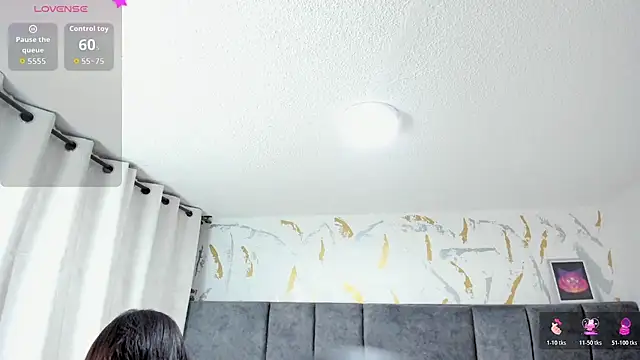 Cristal Velle online show from November 26, 2025, 12:49 pm