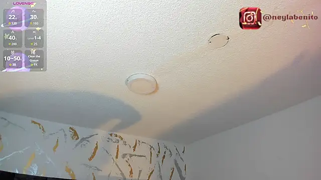 Snapshot of Cristal_Velle chatting on July 22, 2026, 1:13 pm Cristal Velle online show from July 22, 2026, 1:13 pm