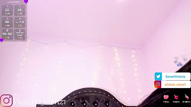 Snapshot of badthing_10 chatting on October 5, 2025, 1:24 pm badthing 10 online show from October 5, 2025, 1:24 pm