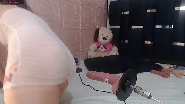 Snapshot of Aleska128 chatting on October 18, 2025, 9:11 am Aleska128 online show from October 18, 2025, 9:11 am