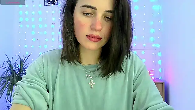 Snapshot of neferutt chatting on December 5, 2025, 12:48 pm neferutt online show from December 5, 2025, 12:48 pm