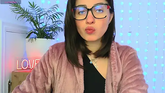 neferutt online show from January 13, 2026, 12:53 pm