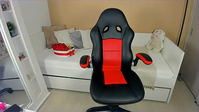 Snapshot of ValentinaMilann chatting on September 22, 2025, 10:05 pm ValentinaMilann online show from September 22, 2025, 10:05 pm