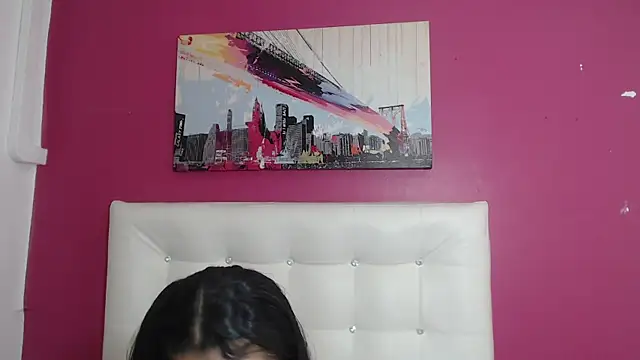 tiny sarah1 online show from March 19, 2025, 9:05 pm