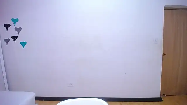 tiny sarah1 online show from March 22, 2025, 9:10 pm