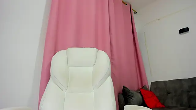 Snapshot of gaaby_foxx chatting on November 5, 2025, 1:58 pm gaaby foxx online show from November 5, 2025, 1:58 pm