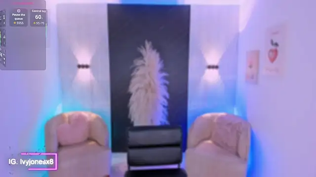 Snapshot of IvyJonesX chatting on January 13, 2026, 12:47 am IvyJonesX online show from January 13, 2026, 12:47 am