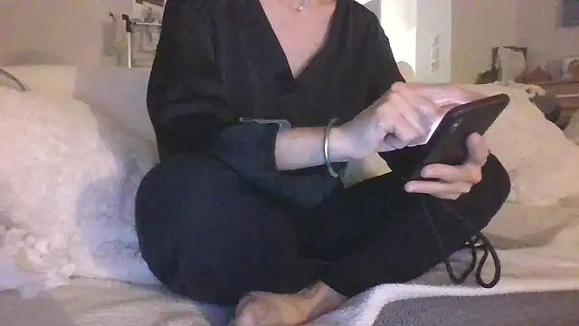 Valentinette online show from March 25, 2026, 8:08 pm