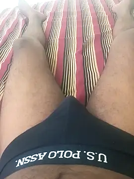 Snapshot of Tn_localboy69 chatting on March 14, 2026, 2:17 am Tn localboy69 online show from March 14, 2026, 2:17 am