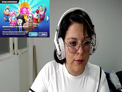 Snapshot of KimyCox_16 chatting on April 23, 2026, 12:50 am KimyCox 16 online show from April 23, 2026, 12:50 am