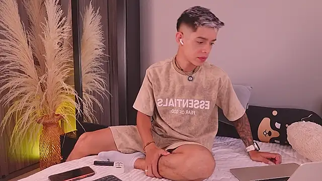 ErosKhaos online show from March 21, 2026, 10:24 pm