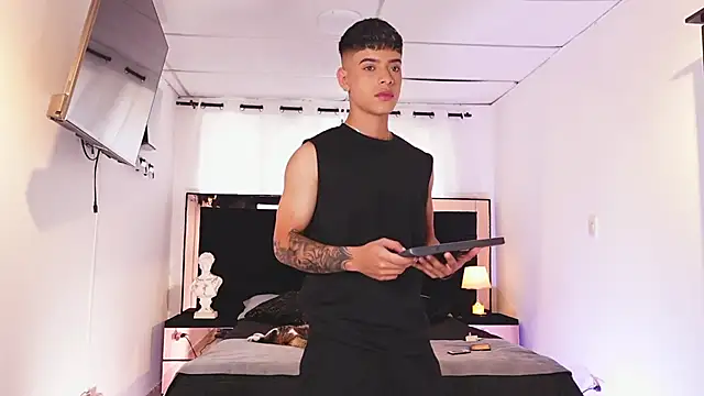 ErosKhaos online show from March 8, 2025, 8:57 pm