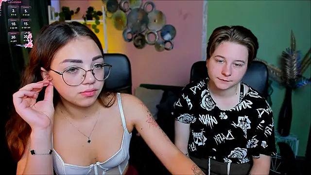 kiki swan online show from October 4, 2025, 5:53 am