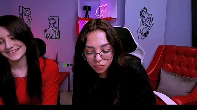 kiki swan online show from March 12, 2025, 11:22 pm