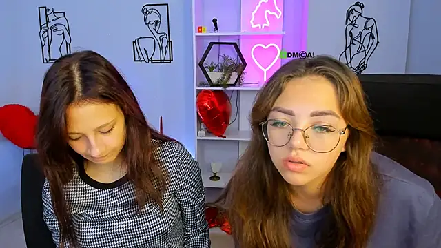 kiki swan online show from September 10, 2025, 5:50 am