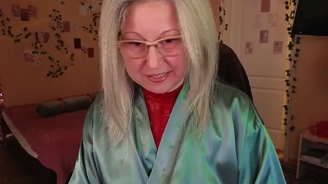 Snapshot of Wane_Witch chatting on April 19, 2026, 7:27 pm Wane Witch online show from April 19, 2026, 7:27 pm