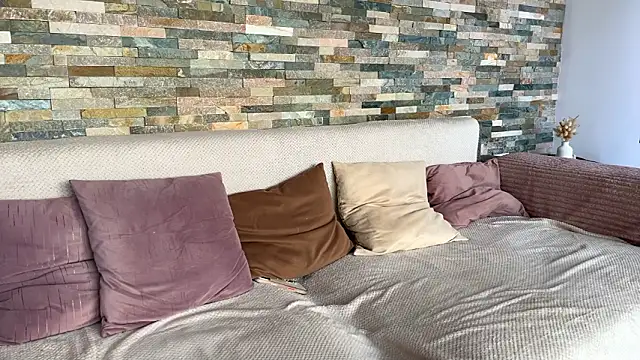 Aurora 5 online show from March 6, 2026, 2:45 pm