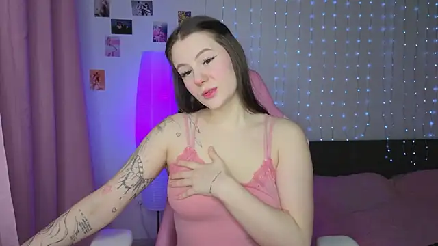 Bella Garcia online show from March 6, 2026, 5:24 am