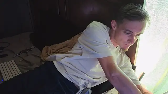 Ilovepussy1911 online show from March 27, 2026, 4:19 pm