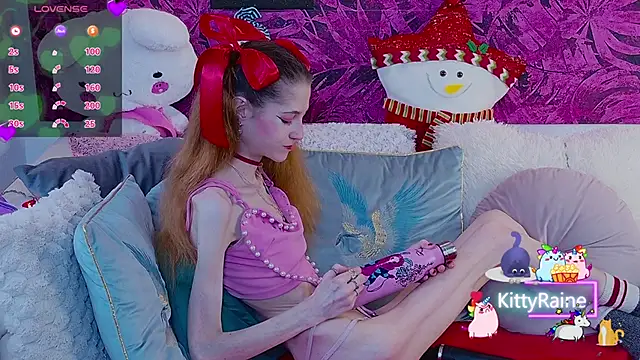 KittyRaine online show from December 19, 2025, 1:13 pm