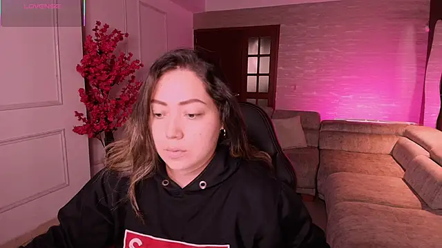 heidy johns online show from April 7, 2026, 3:41 am