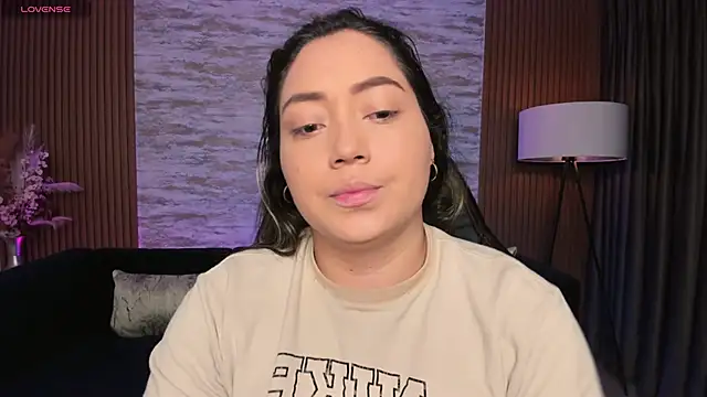 Snapshot of heidy_johns chatting on November 6, 2025, 3:10 am heidy johns online show from November 6, 2025, 3:10 am