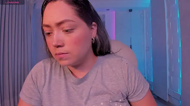 Snapshot of heidy_johns chatting on October 25, 2025, 4:00 am heidy johns online show from October 25, 2025, 4:00 am