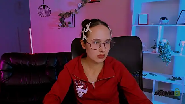 mona cloud online show from March 24, 2026, 11:38 pm