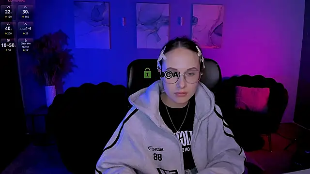 mona cloud online show from April 2, 2026, 11:00 pm