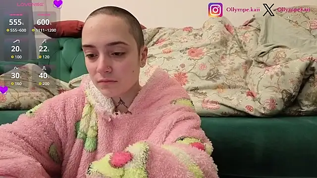 Snapshot of OllympeKaii chatting on November 21, 2025, 9:36 pm OllympeKaii online show from November 21, 2025, 9:36 pm