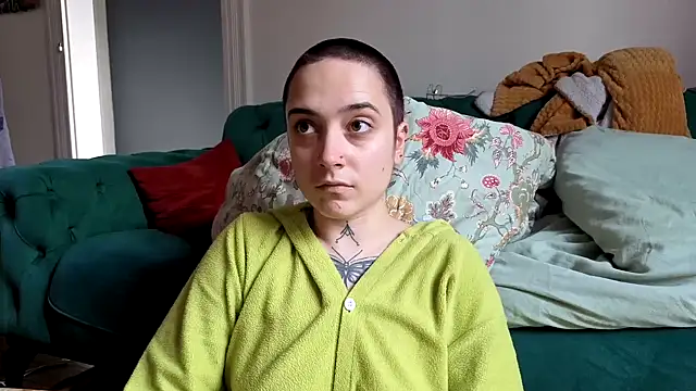 Snapshot of OllympeKaii chatting on November 11, 2025, 12:44 pm OllympeKaii online show from November 11, 2025, 12:44 pm